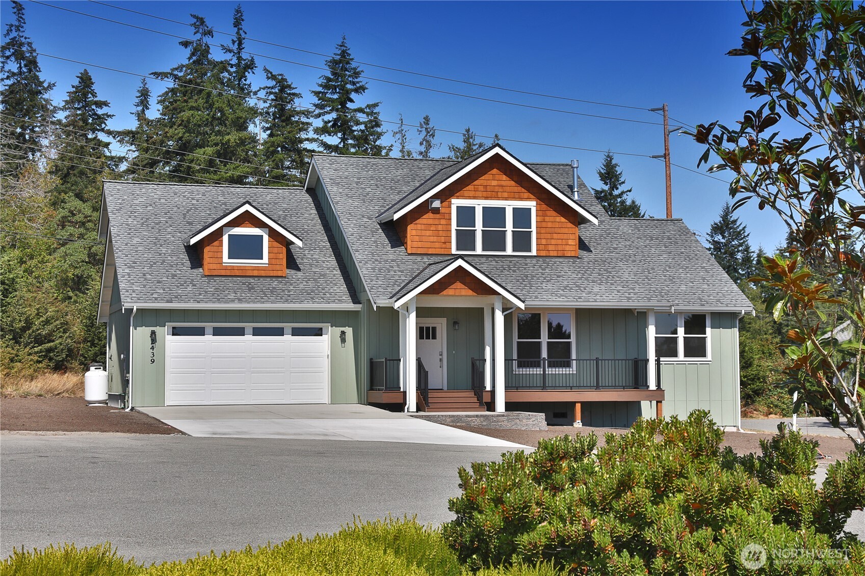 2439 Cambridge Court
