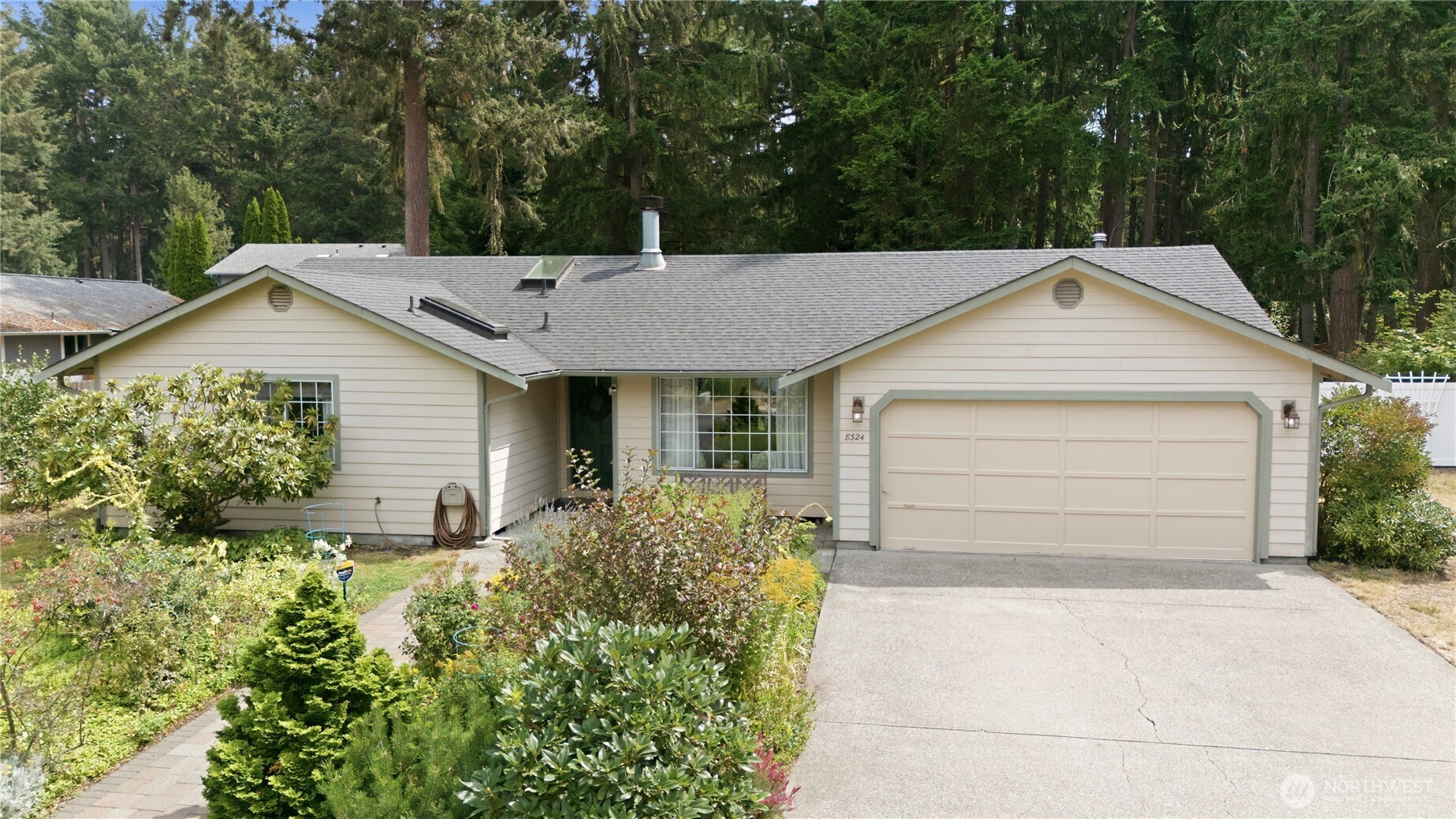 8324 Lake Forest Drive SE