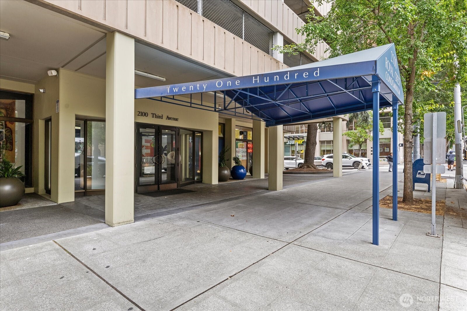 2100 3rd Avenue #1703