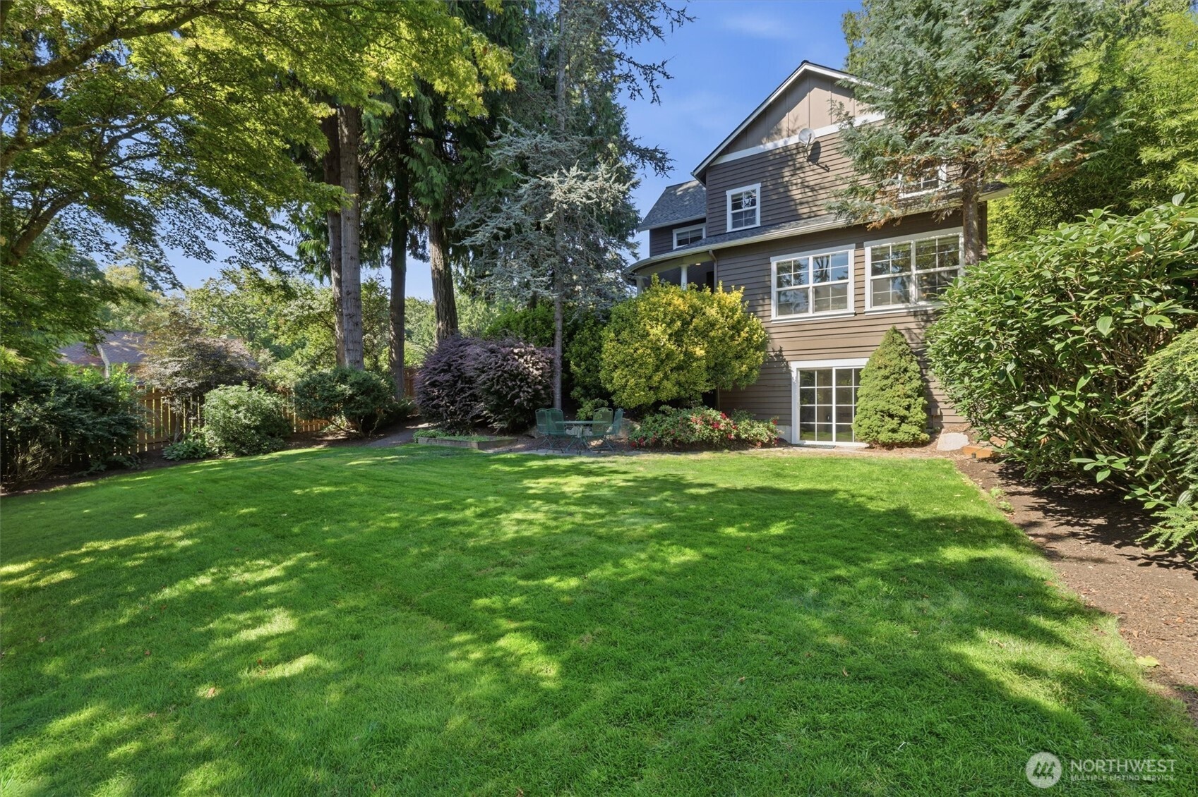 506 Azalea Avenue NE