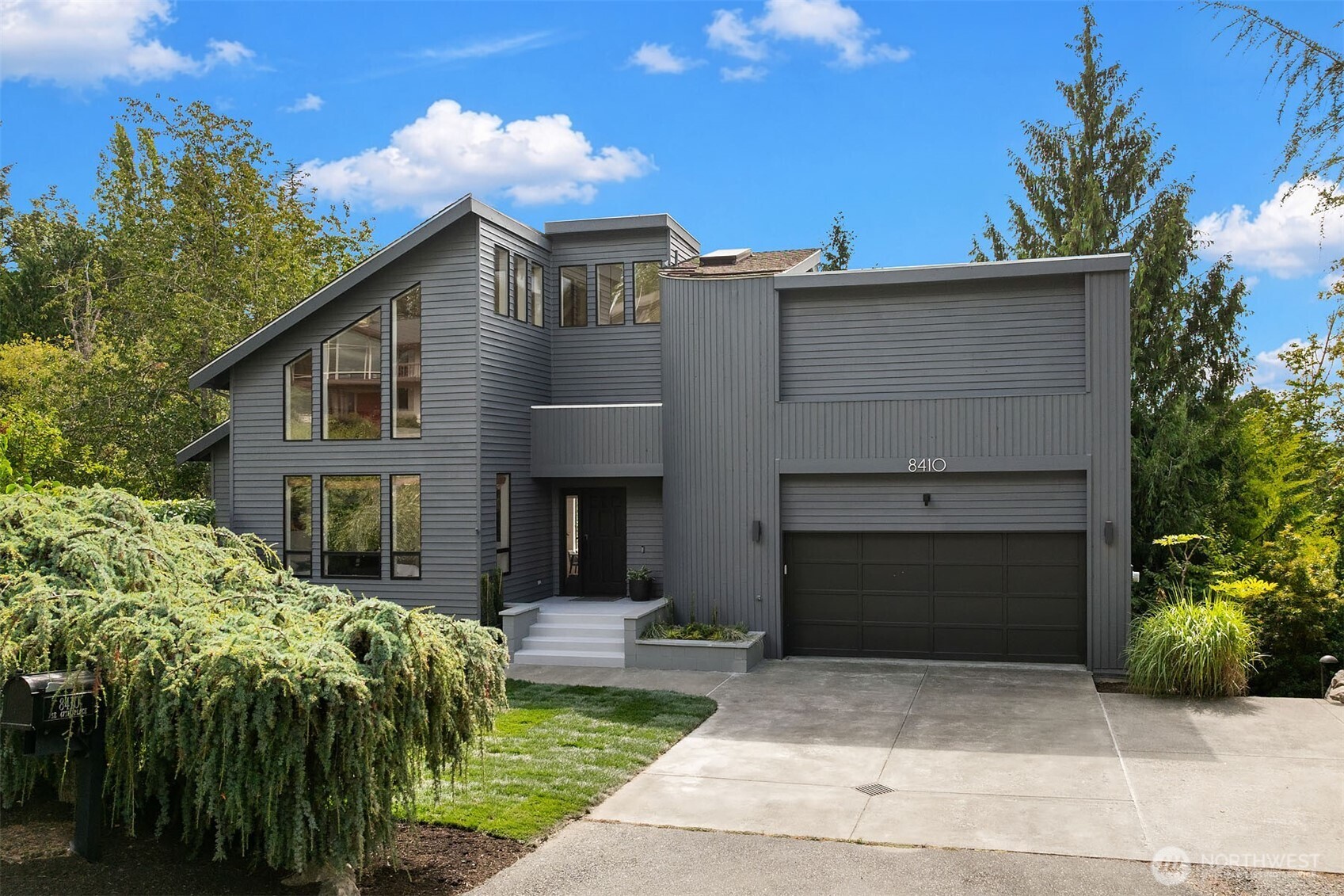 8410 SE 47th Place