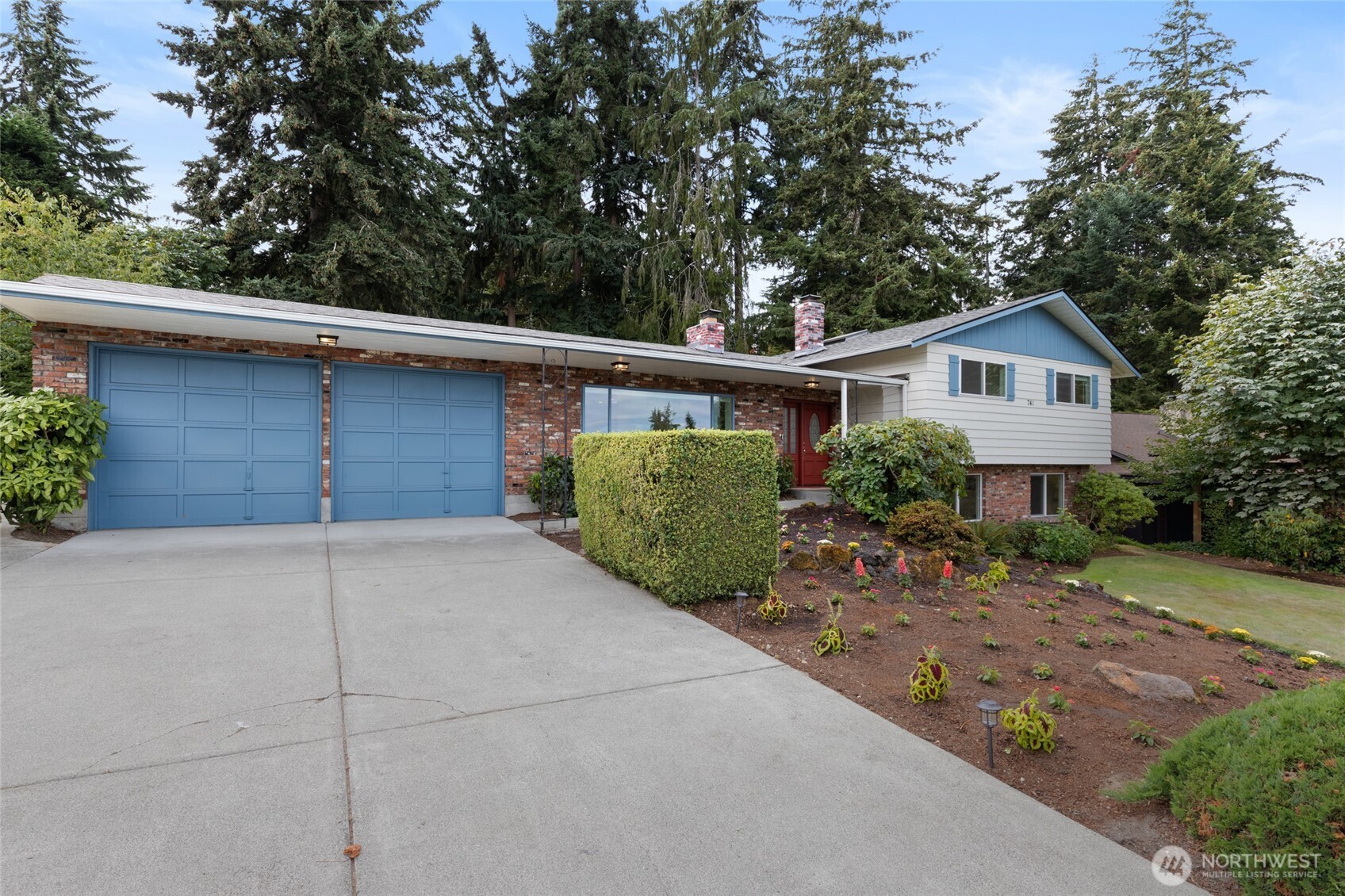741 S 295th Place