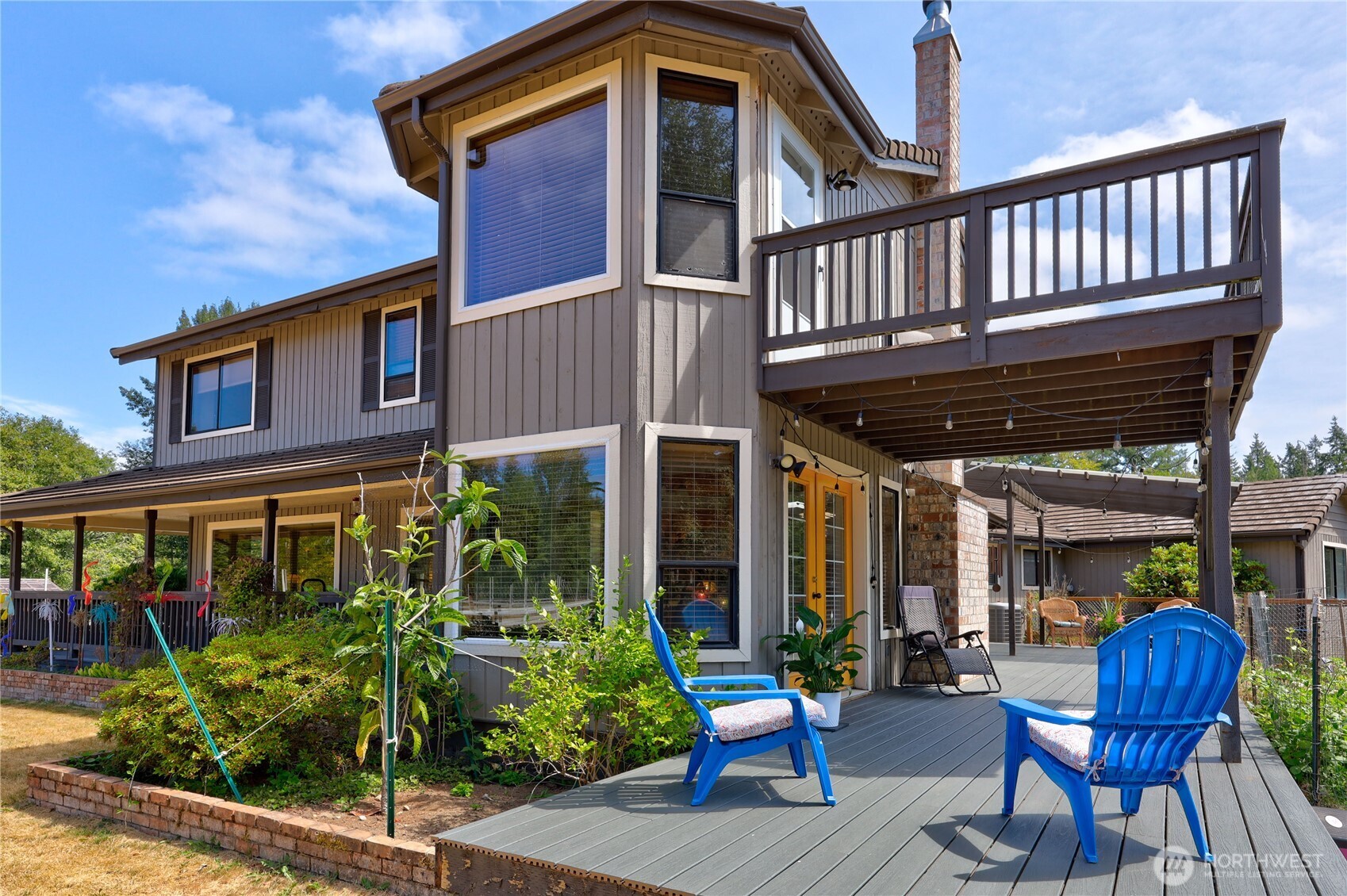 1305 NW Mountain View Road