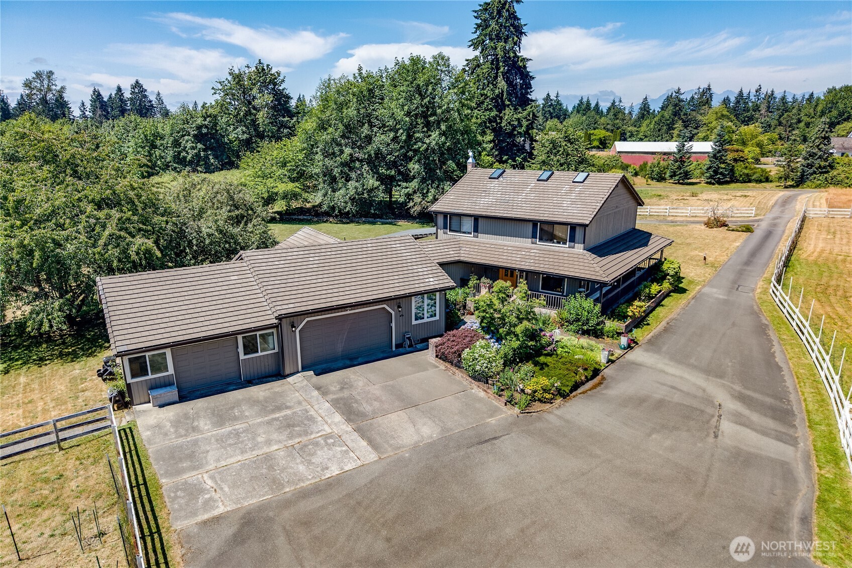 1305 NW Mountain View Road
