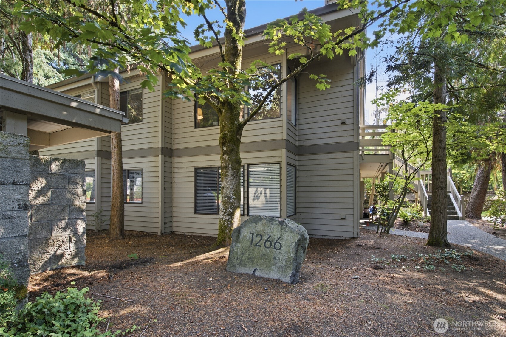 1266 Bellevue Way #4