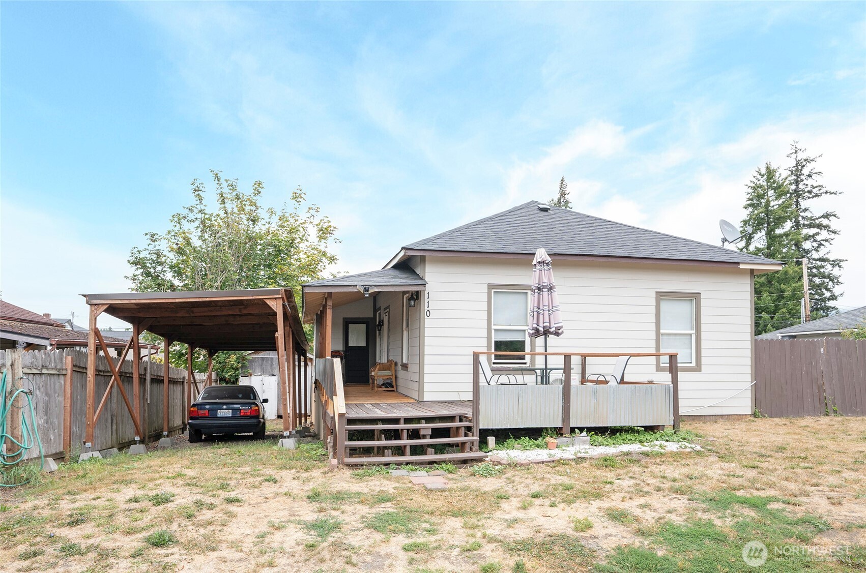 110 Alder Street E