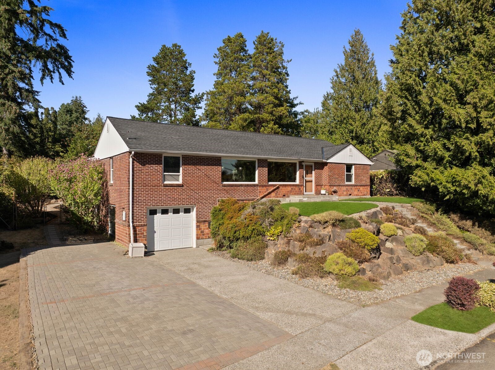 3516 SW 107th St.