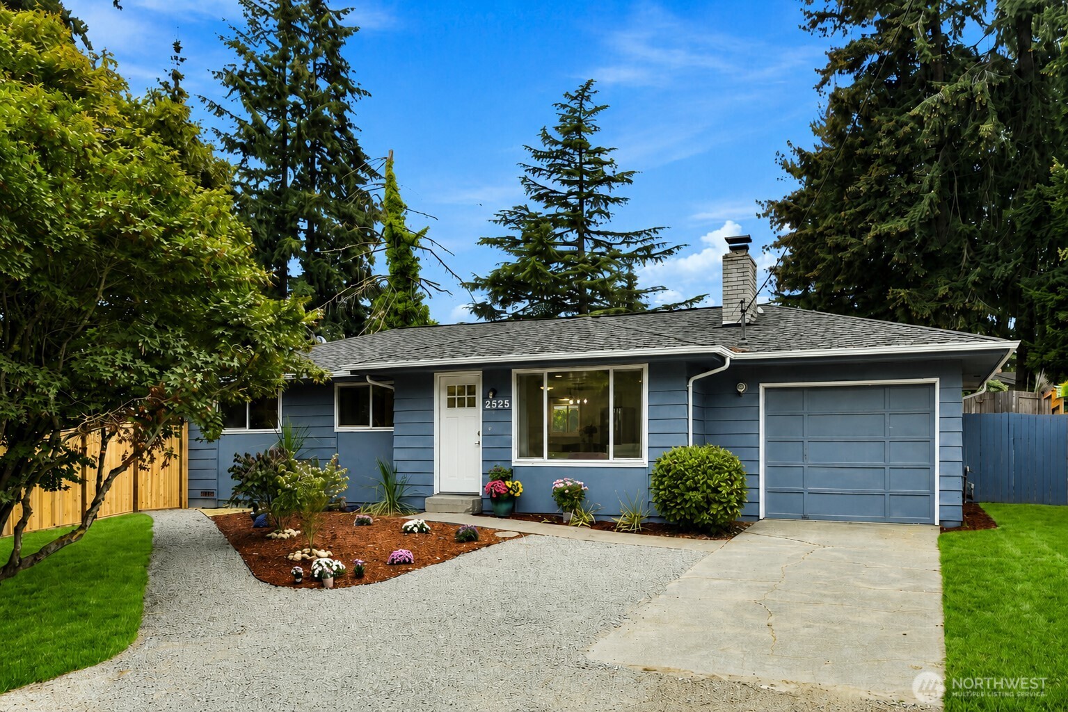 2525 Edmonds Avenue NE