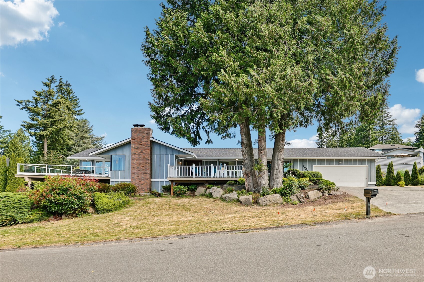5925 94th Street SW