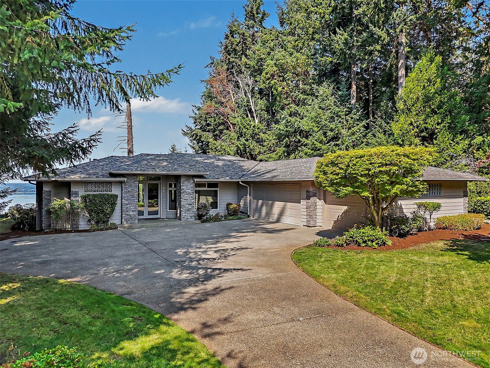 1045 Paha View Drive