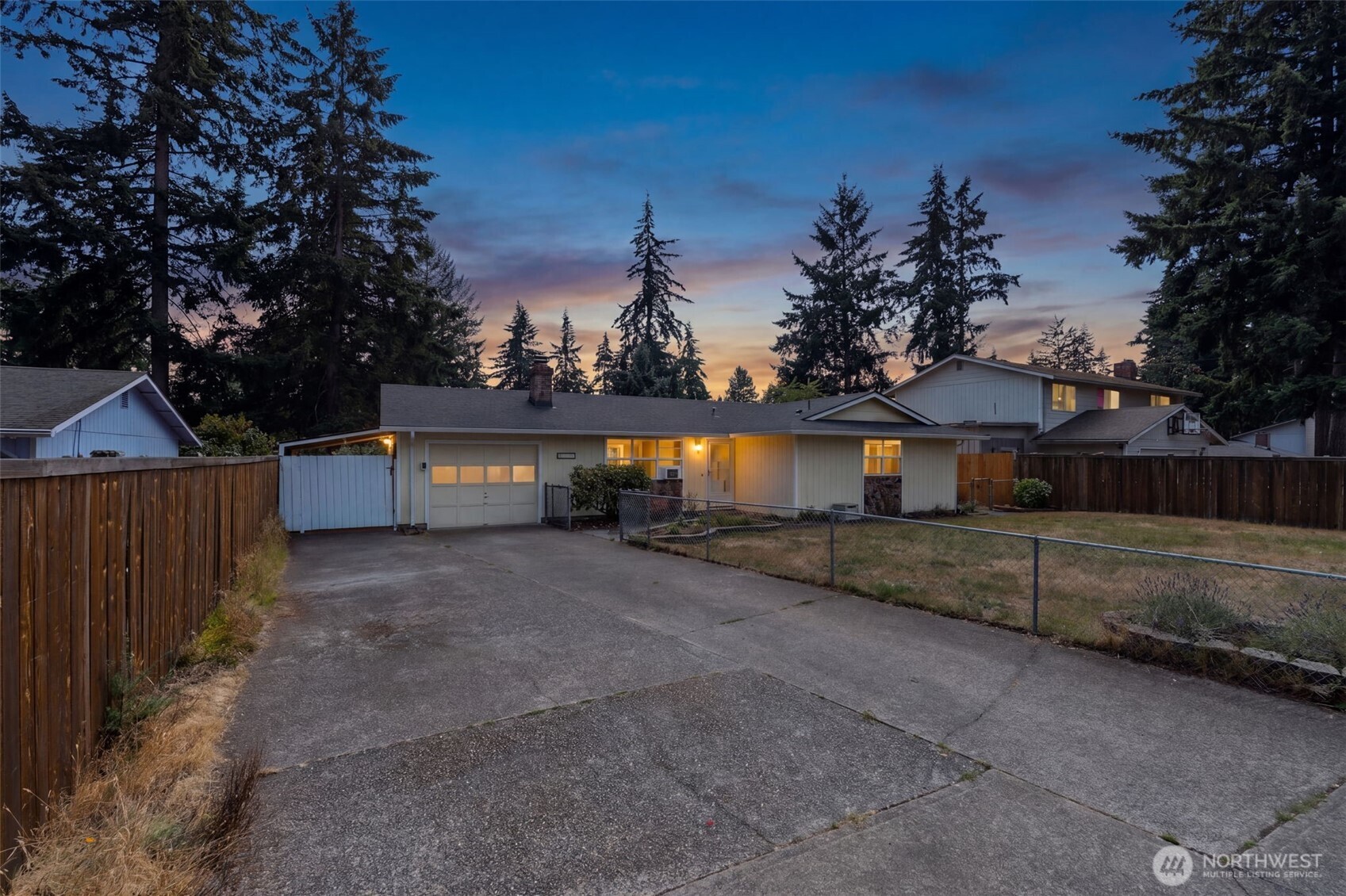8825 Quinault Drive NE