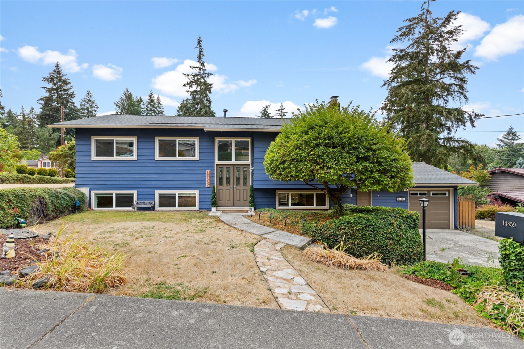 14859 NE 13th Street