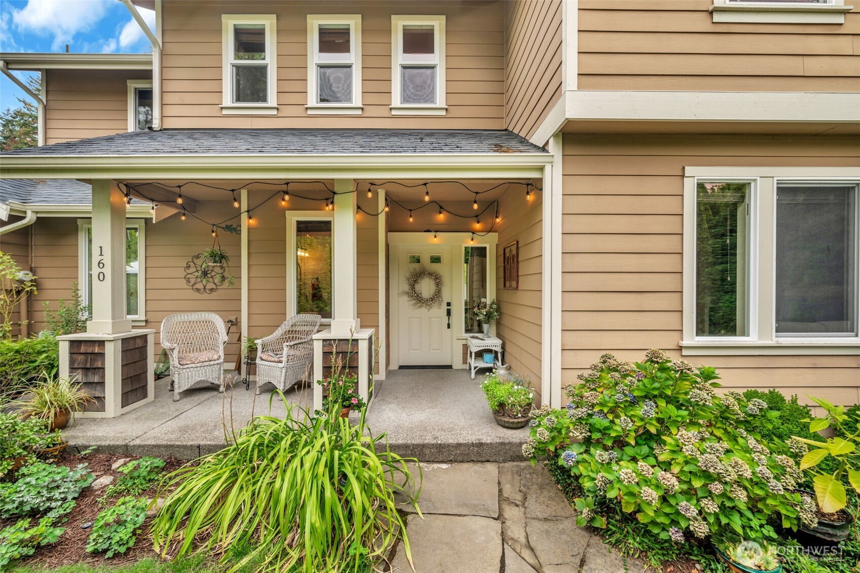 160 6th Avenue SE