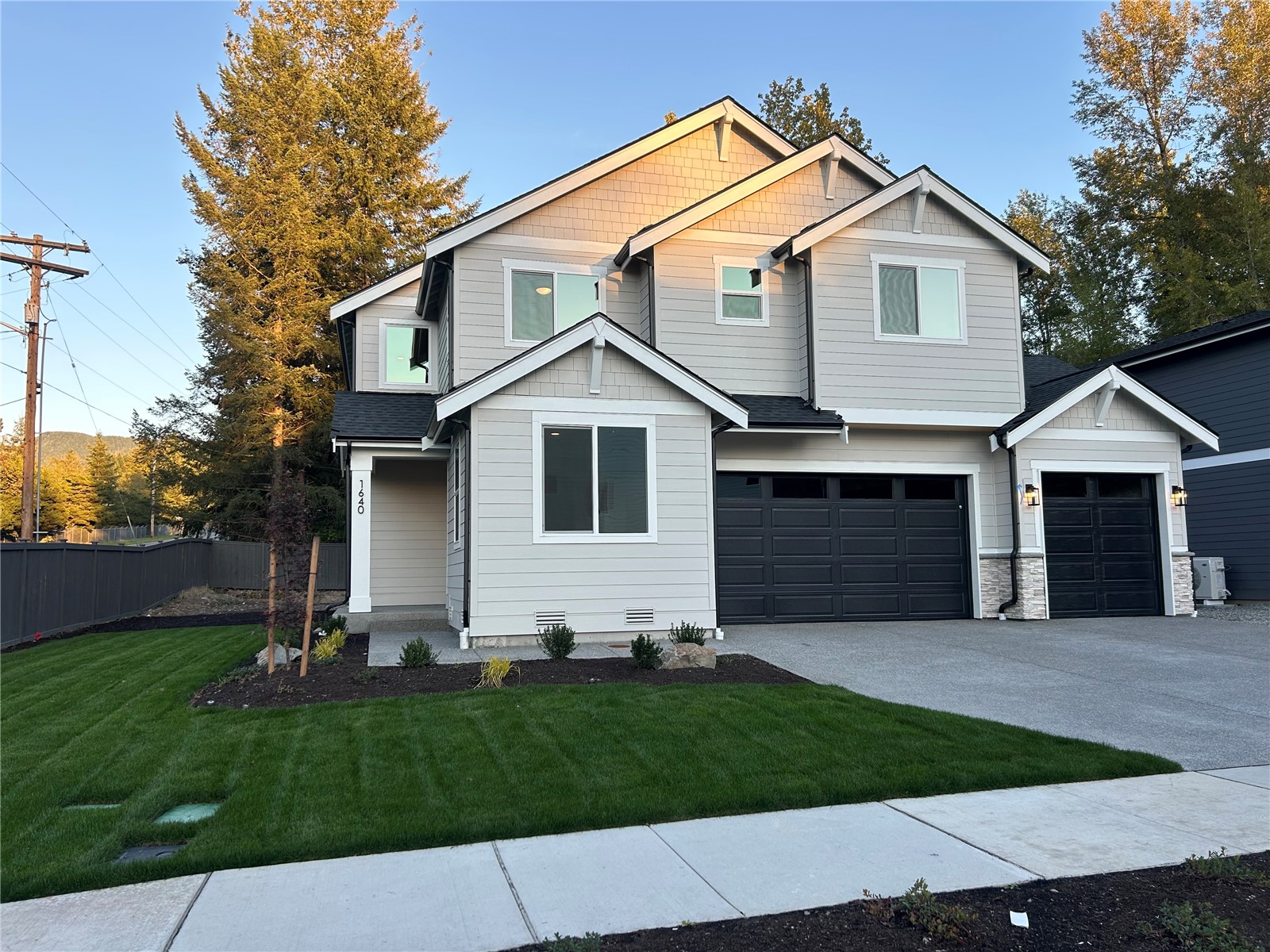 1640 Lockridge Loop E #10