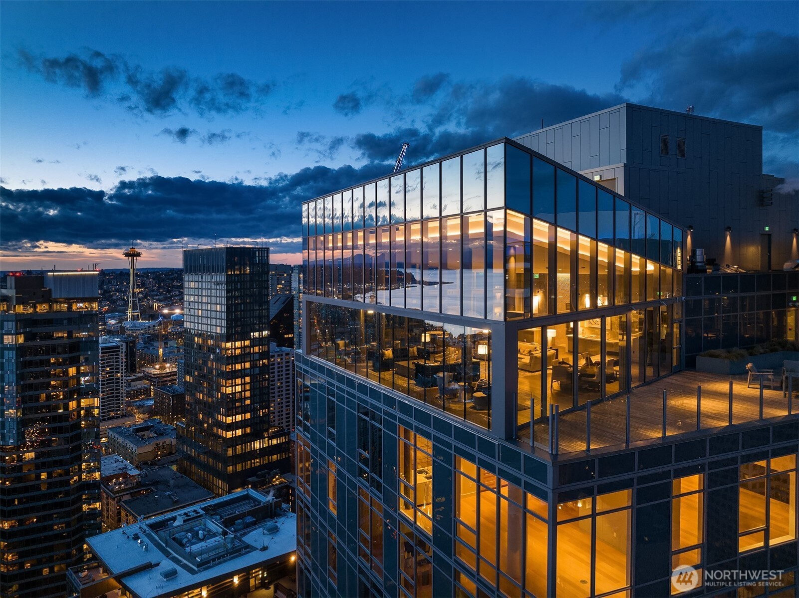 121 Stewart Street #1406