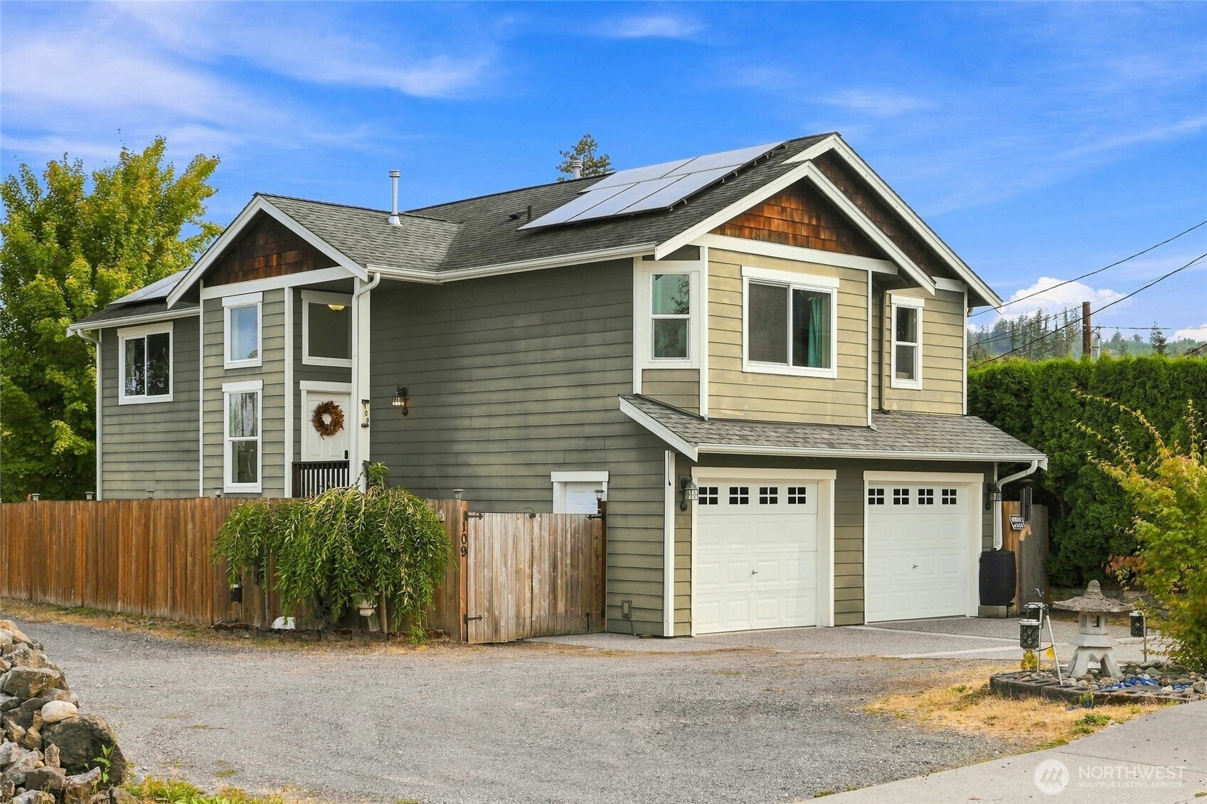 109 E Pioneer Street