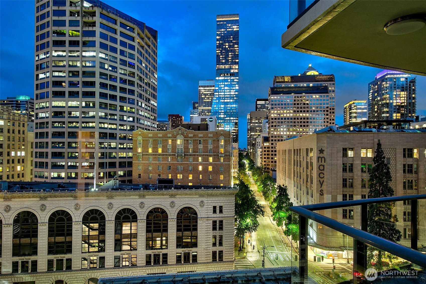 1920 4th Avenue #908