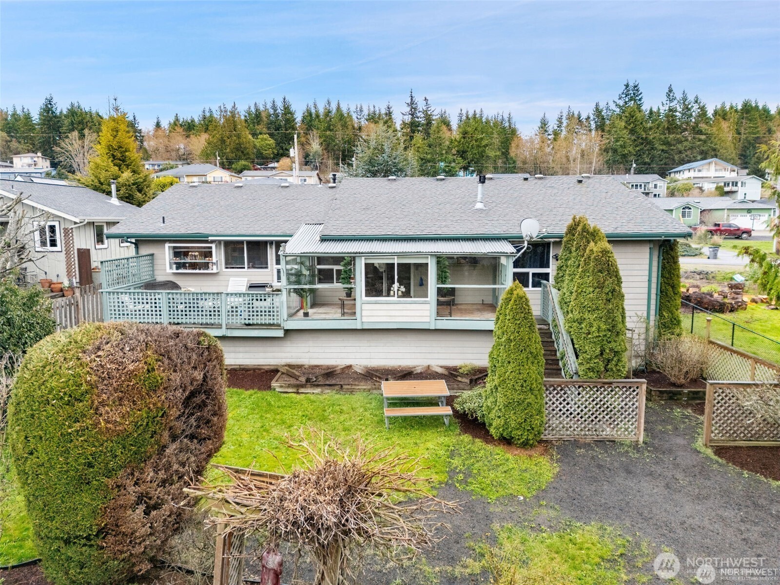 37399 Buck Rd N E
