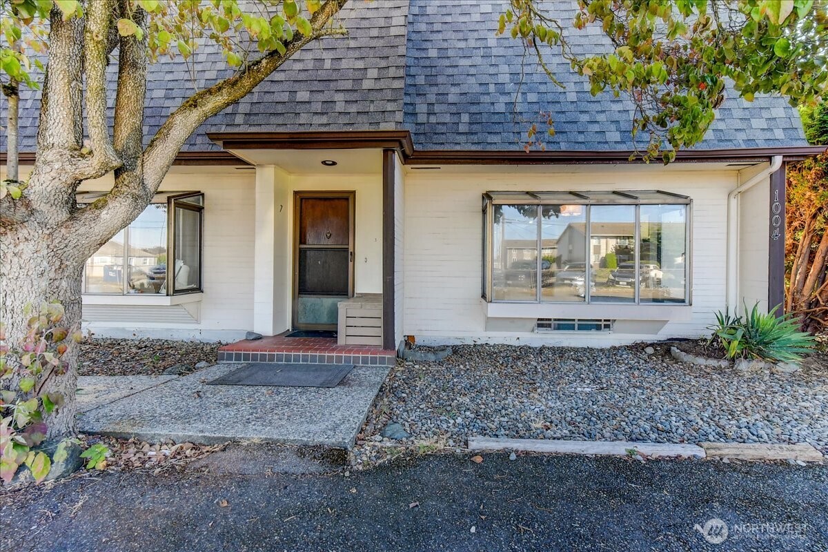 1004 Columbia Avenue #7