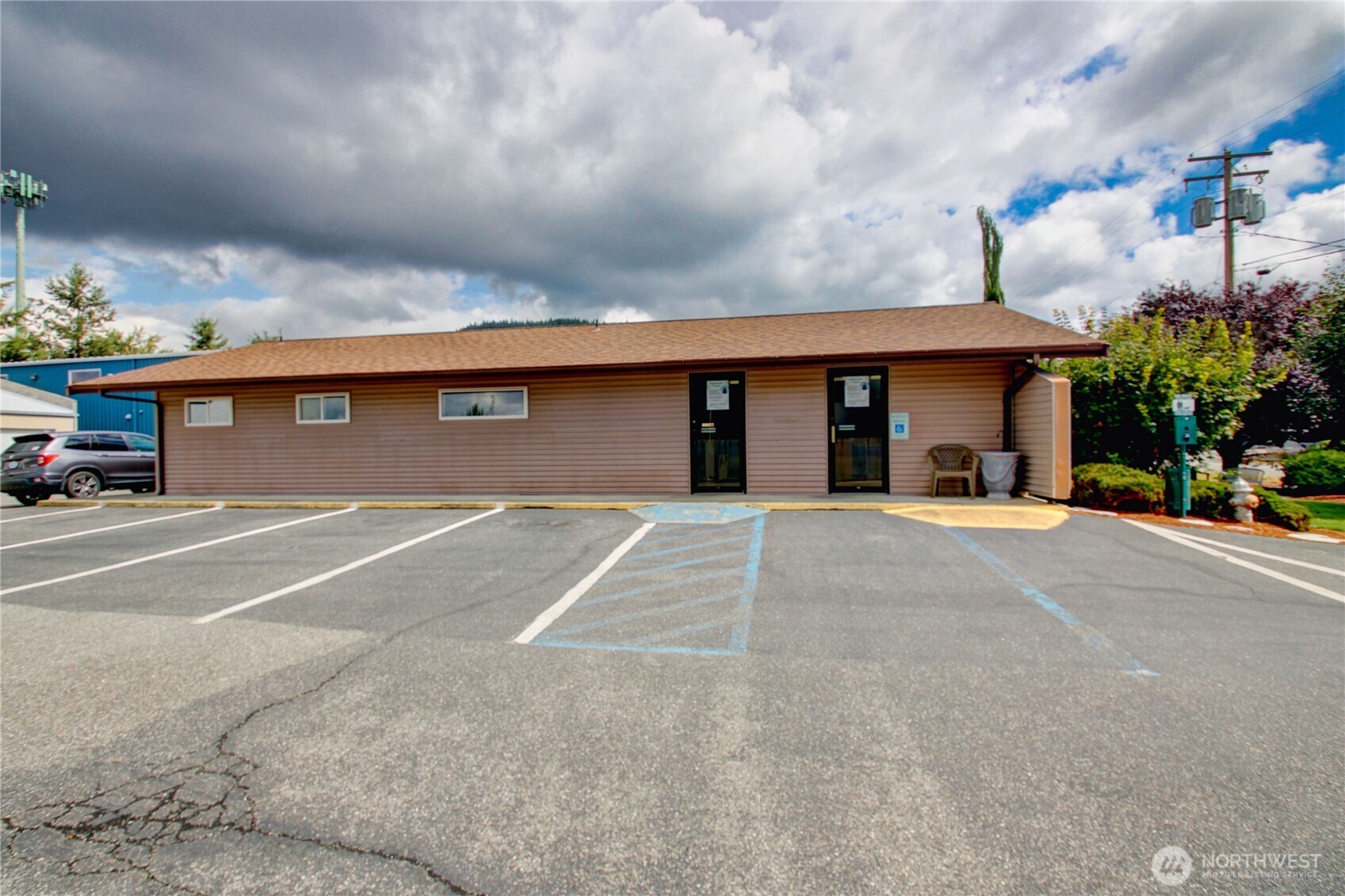 1105 Dale Lane
