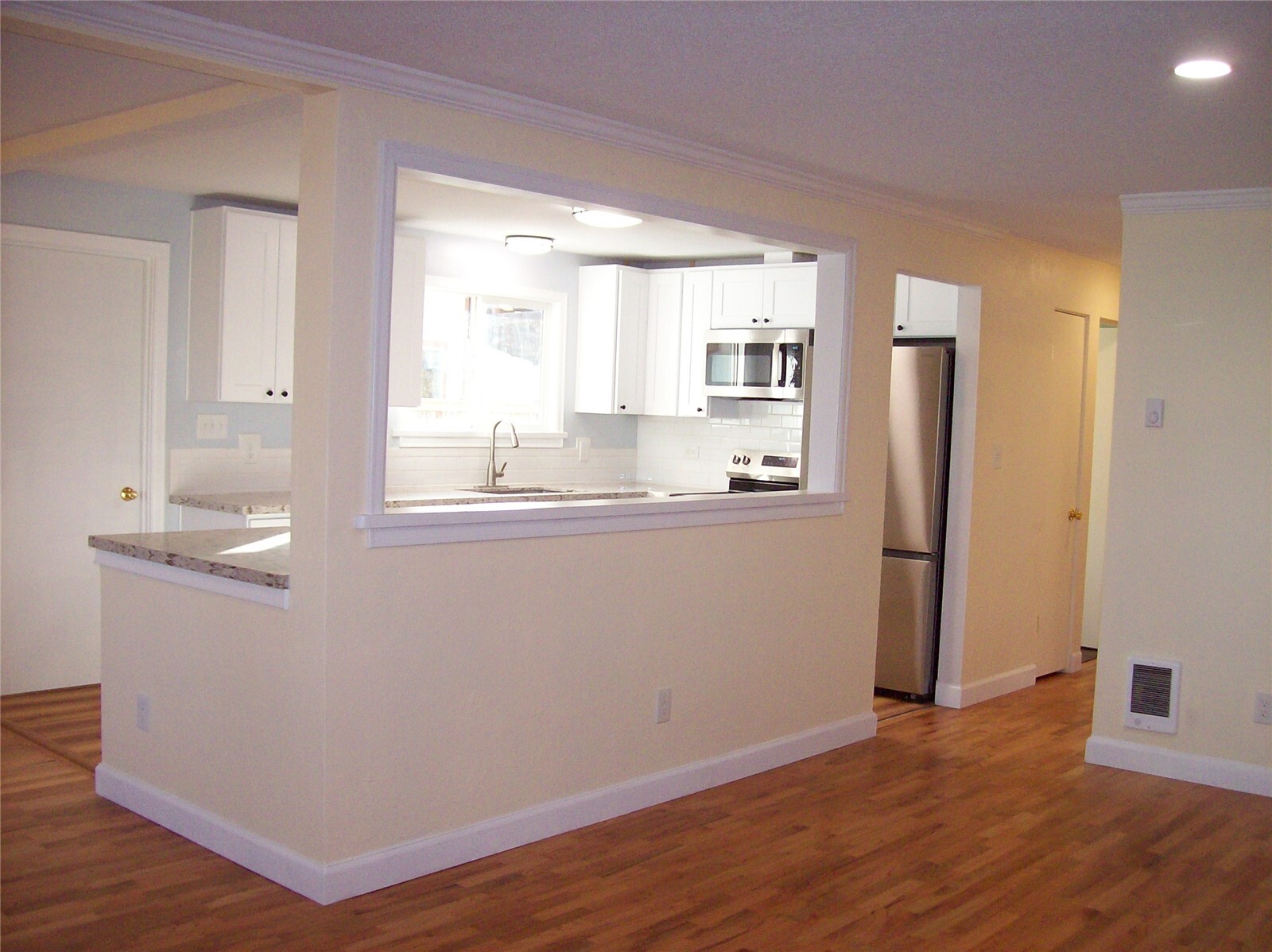 6618 S Clement Avenue, Tacoma, WA 98409, photo 3 of 27