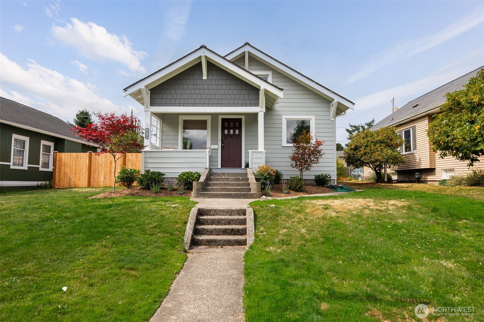 2018 Oakes Avenue