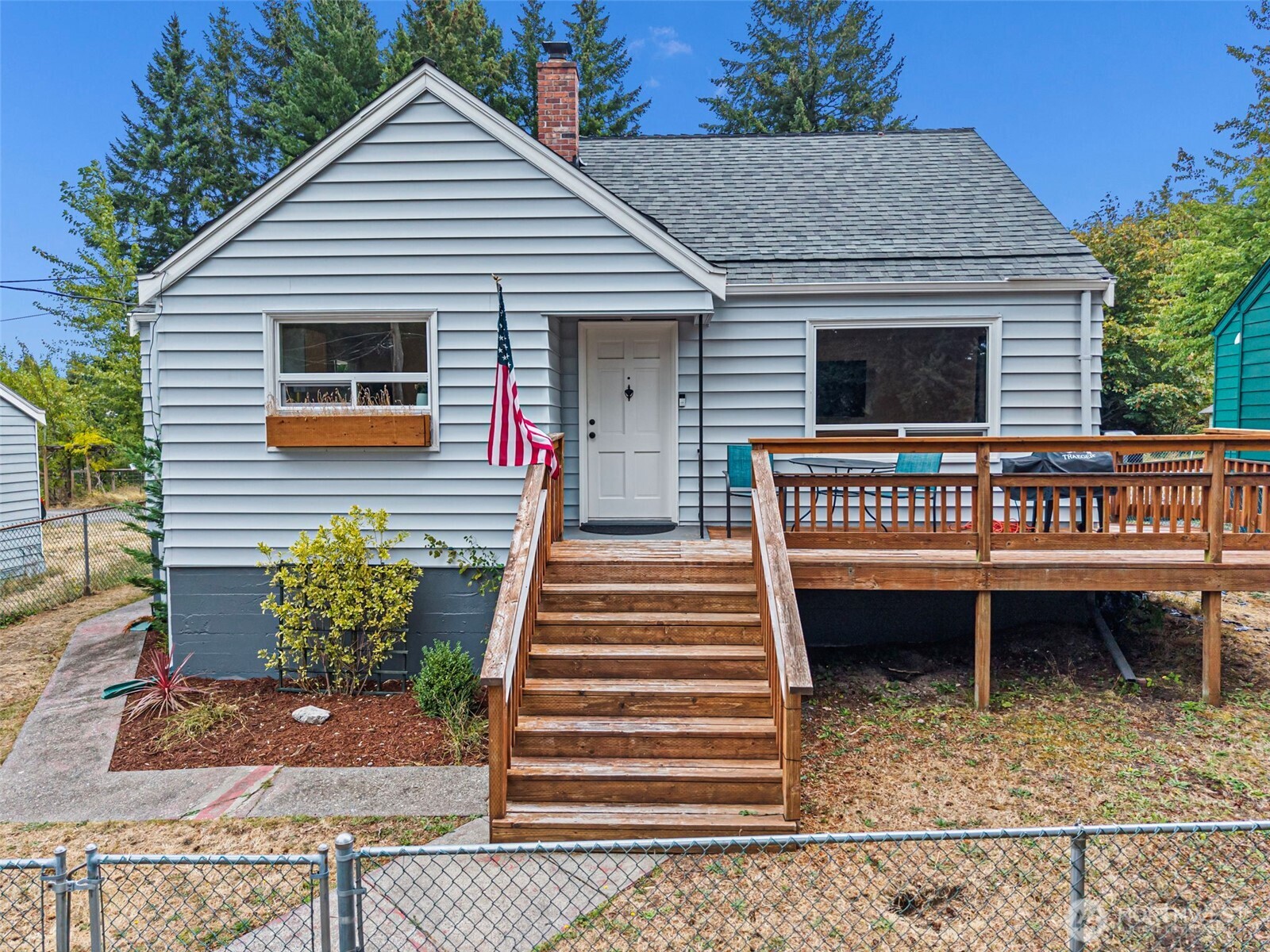 224 Bremerton Boulevard W
