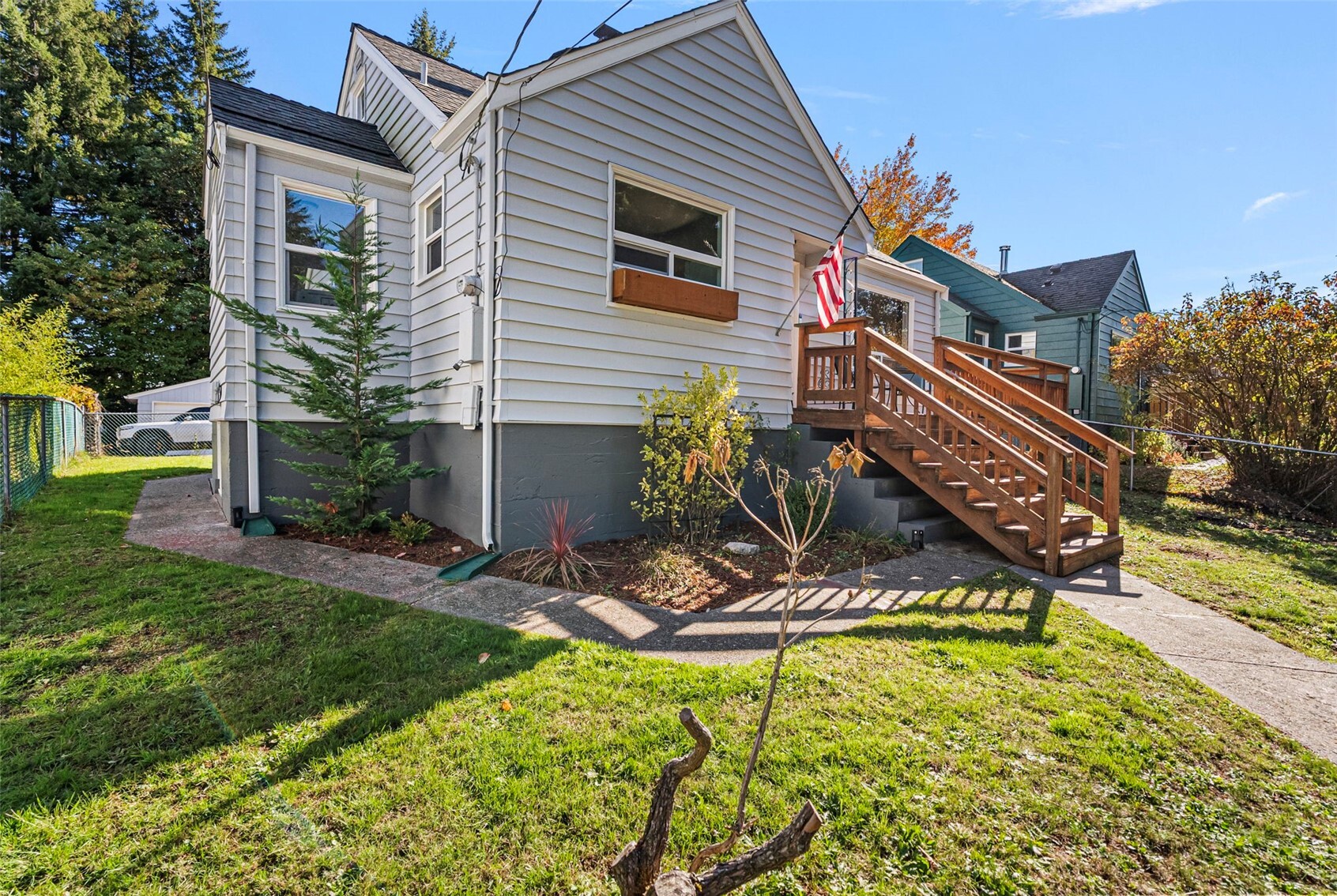 224 Bremerton Boulevard W