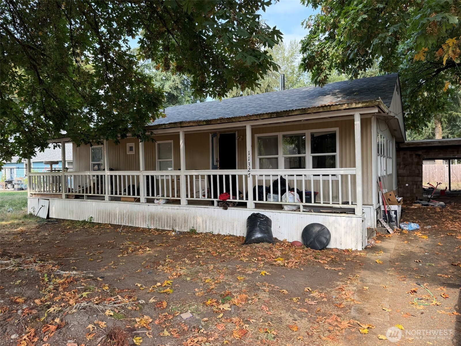 11327 Entree View Dr SW