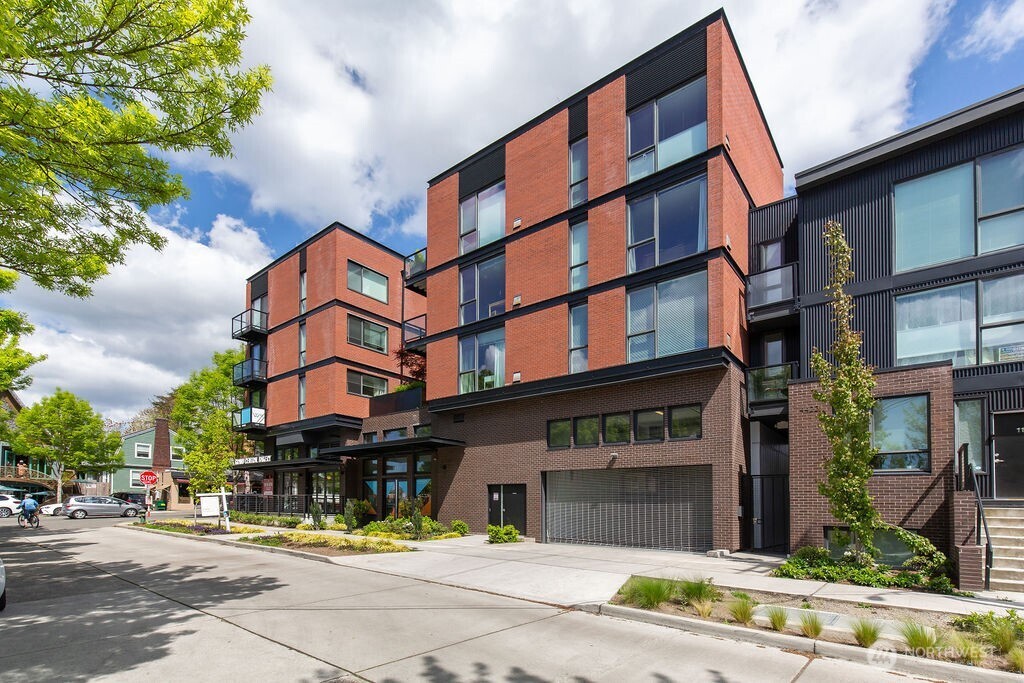 1601 N 45th Street #214