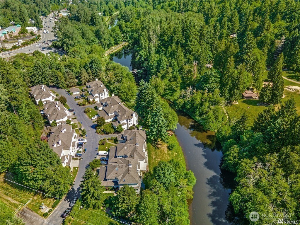 9821 NE Riverbend Drive #C 102