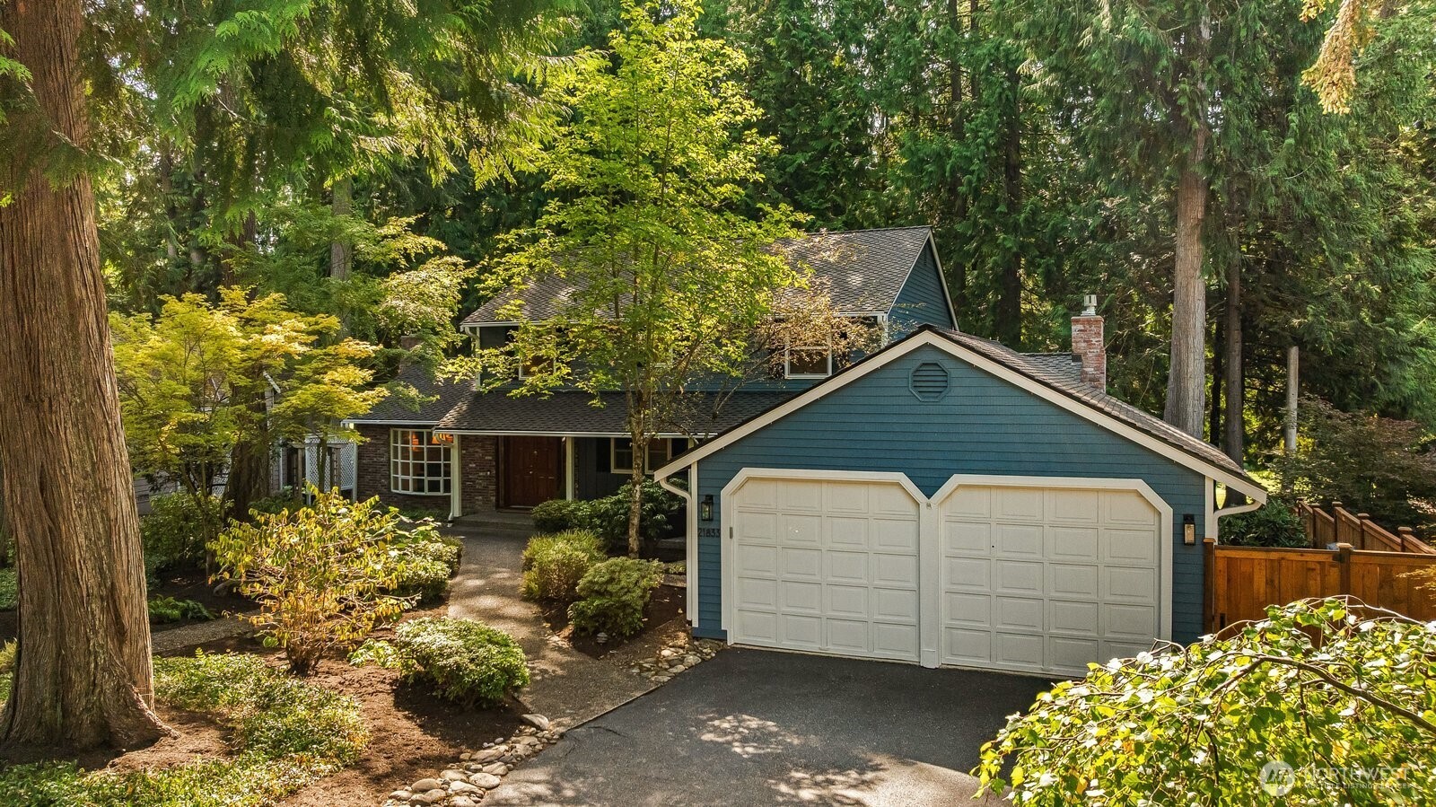 21833 NE 30th Place, Sammamish, WA 98074, photo 2 of 2