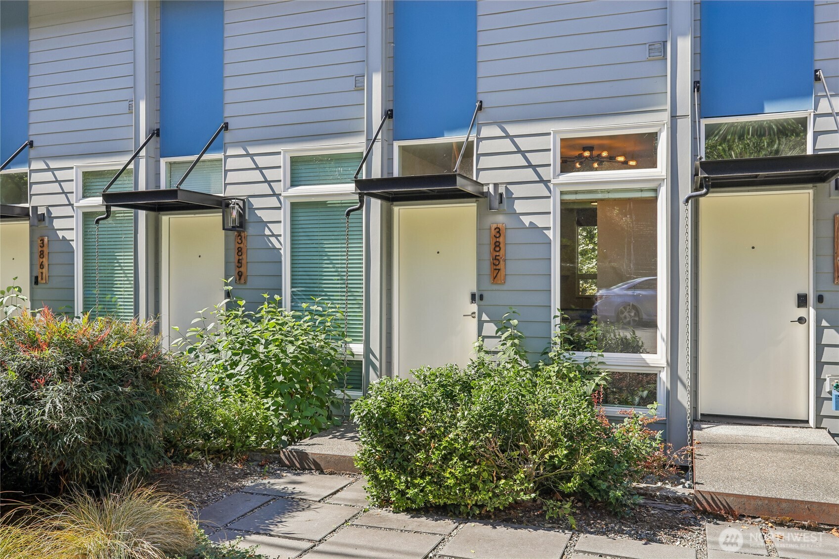 3857 21st Avenue SW, Seattle, WA 98106, photo 2 of 2