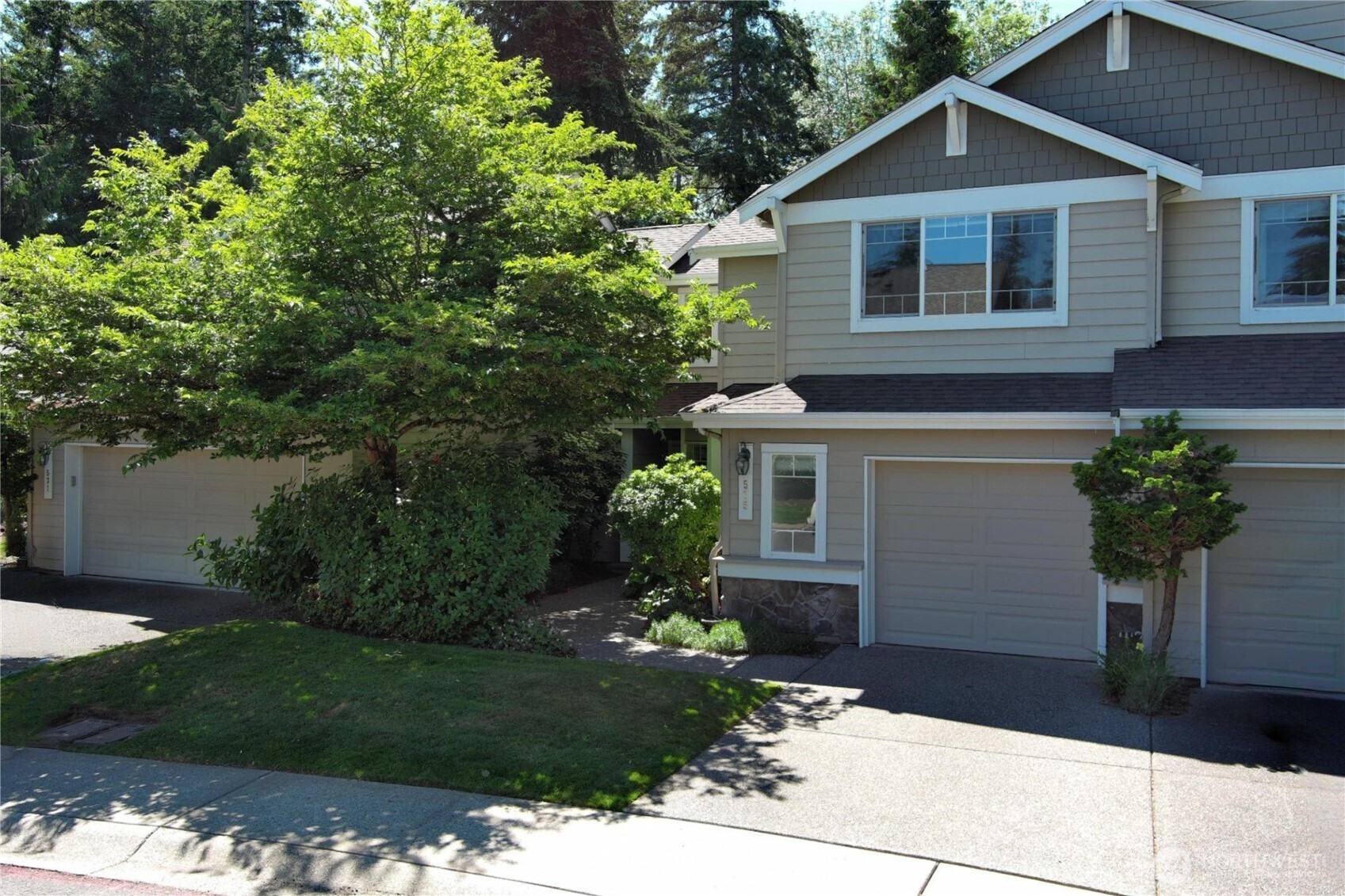 575 Elma Avenue NE