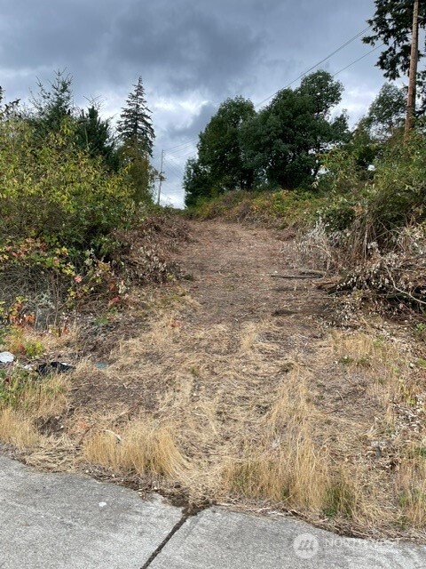 1653 &1657&1649&1645 Sound Ridge Drive
