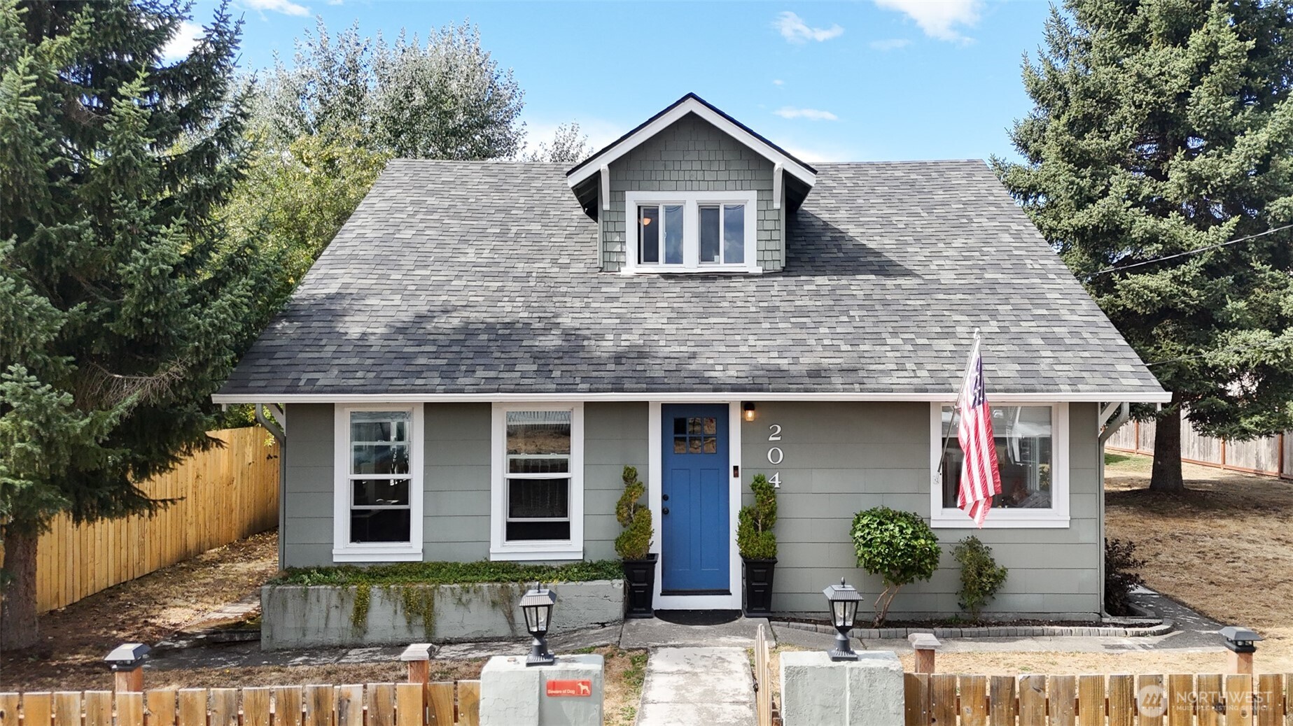 204 SE 2nd Street