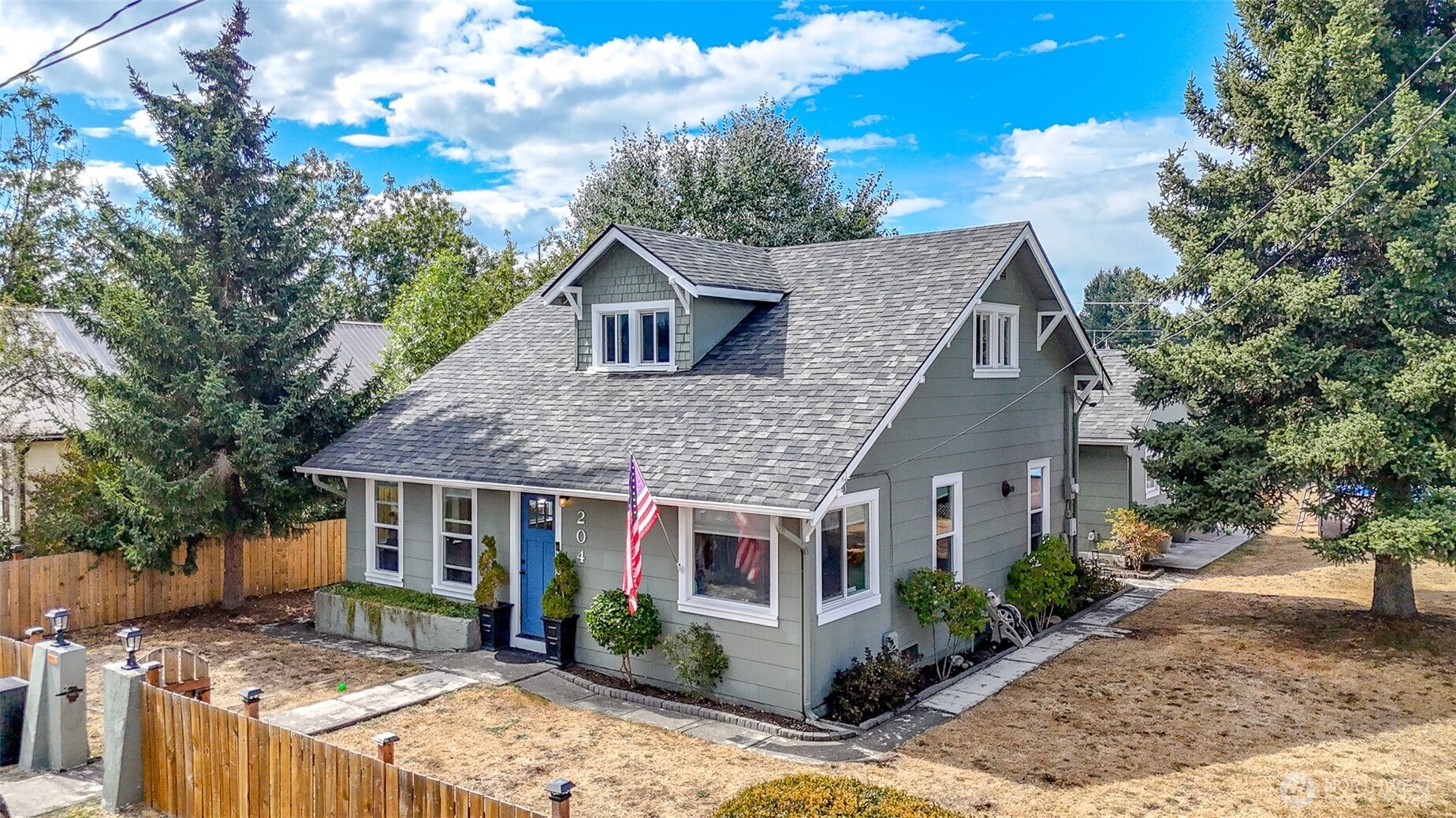 204 SE 2nd Street
