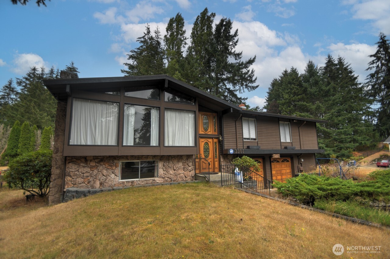 3301 33rd Loop SE