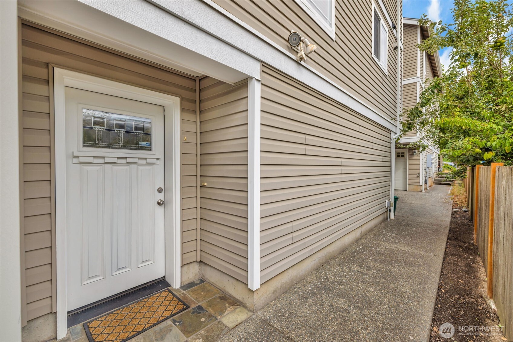 6331 42nd Avenue SW #A, Seattle, WA 98136, photo 2 of 2