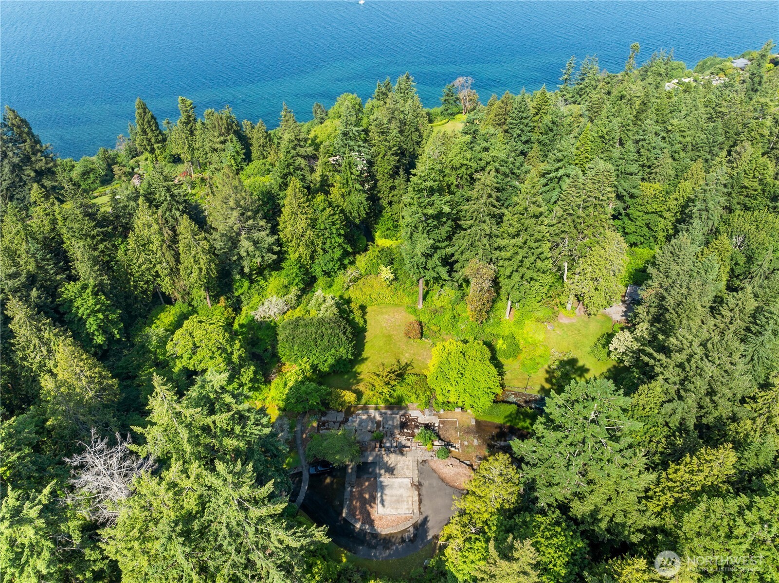 105 NW Highland Drive