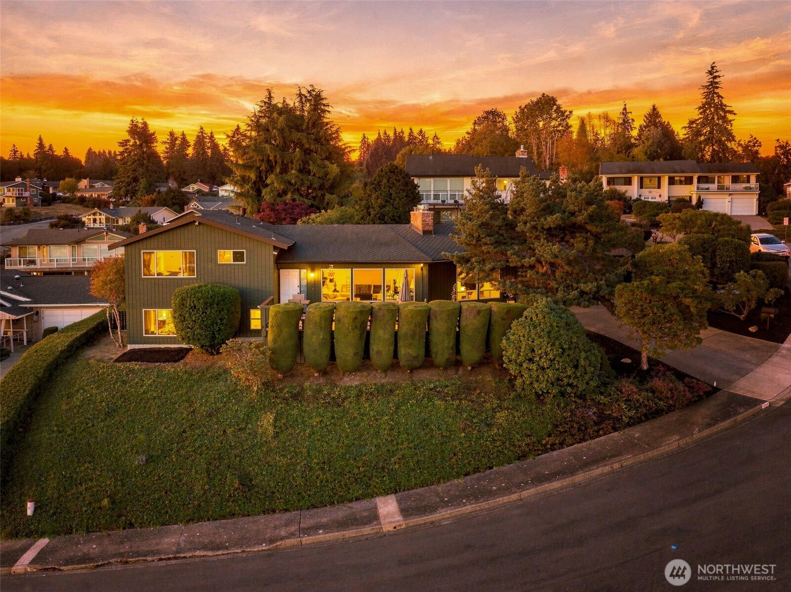 1023 S 286th Place