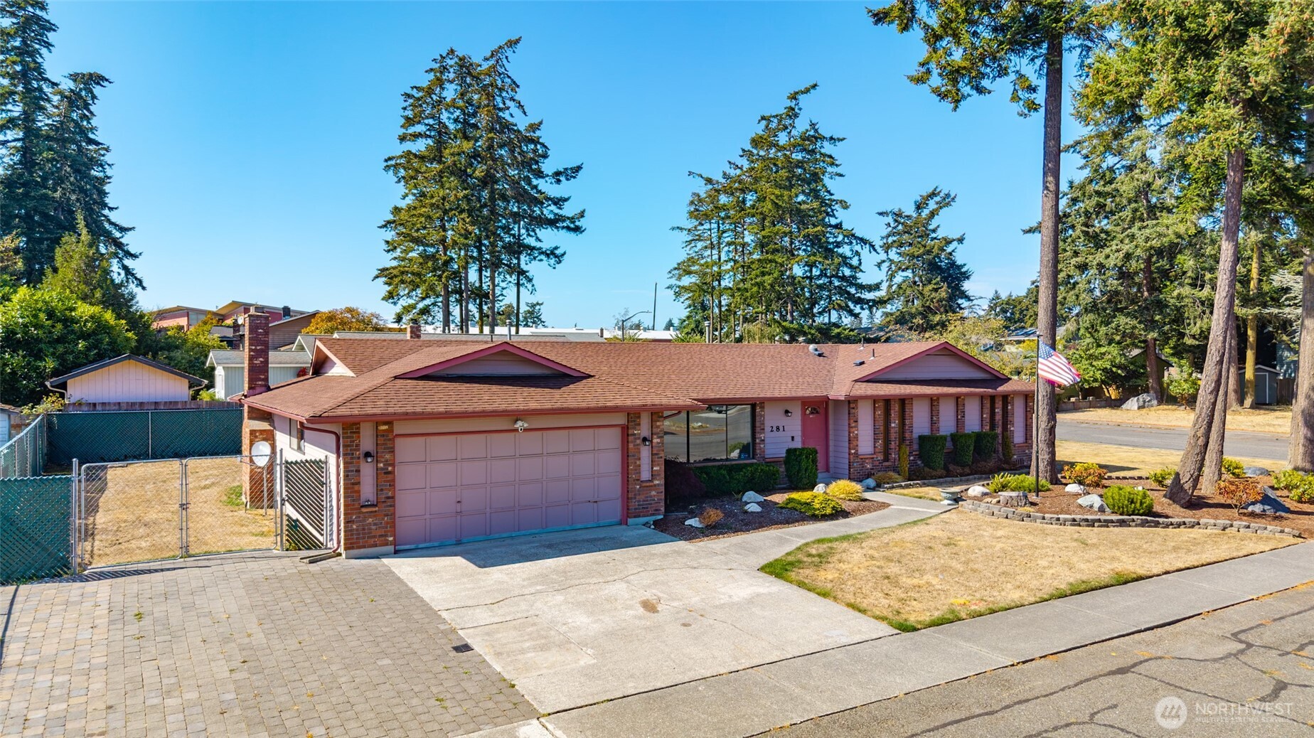 281 NW Fairhaven Drive