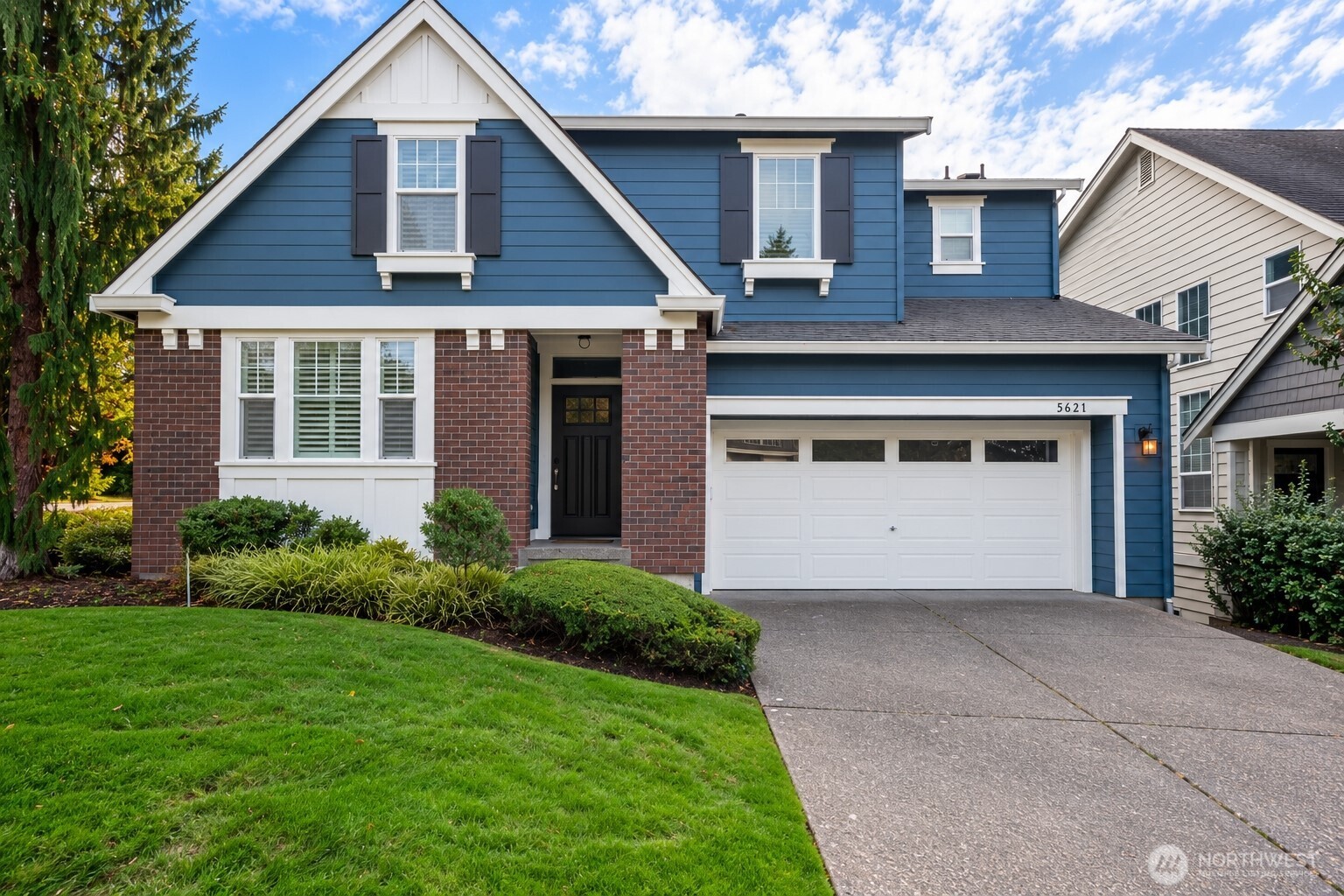 5621 NE 5th Court