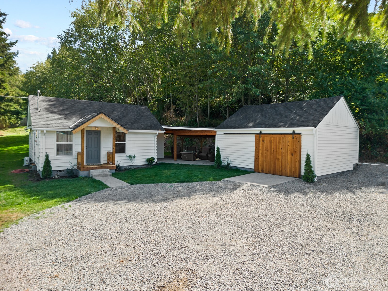 111 Cedar Avenue S