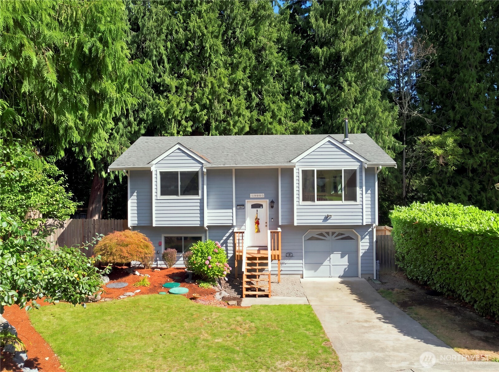 19005 60th Street E