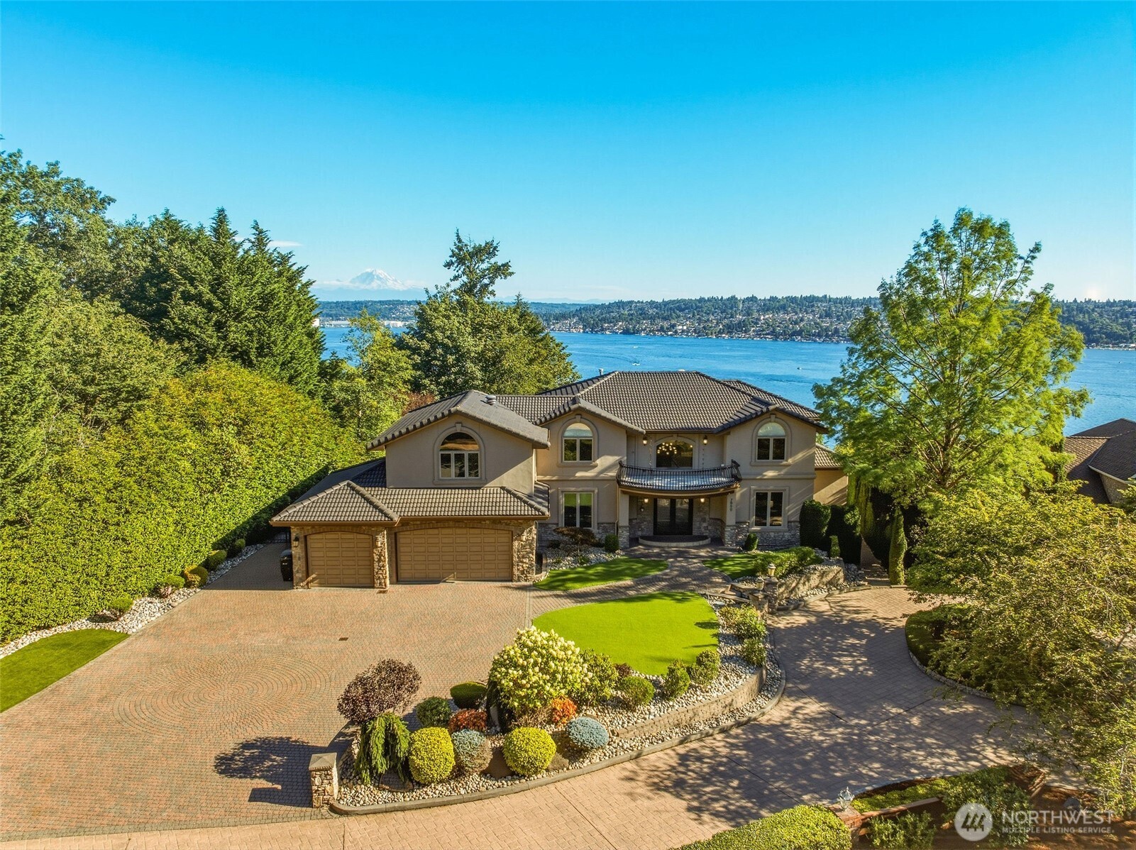 7909 78th Avenue SE, Mercer Island, WA 98040, photo 2 of 2