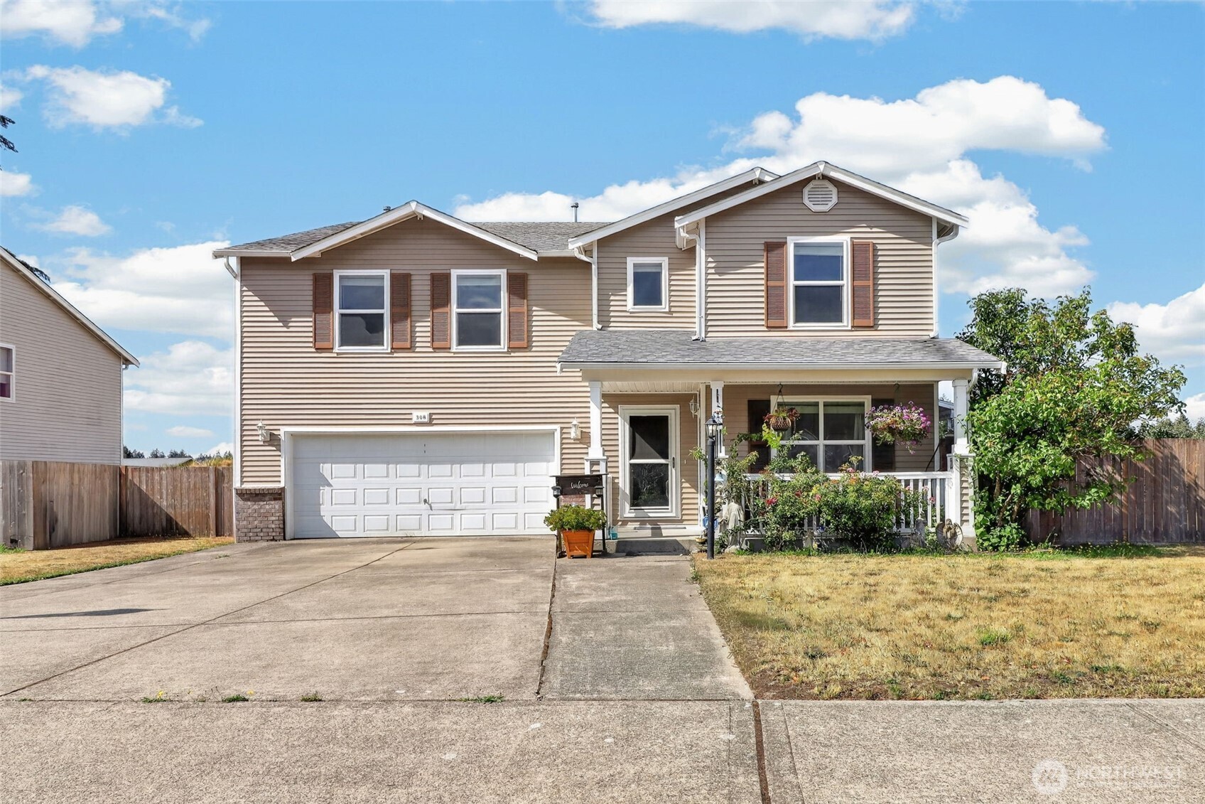 308 Easy Street SE