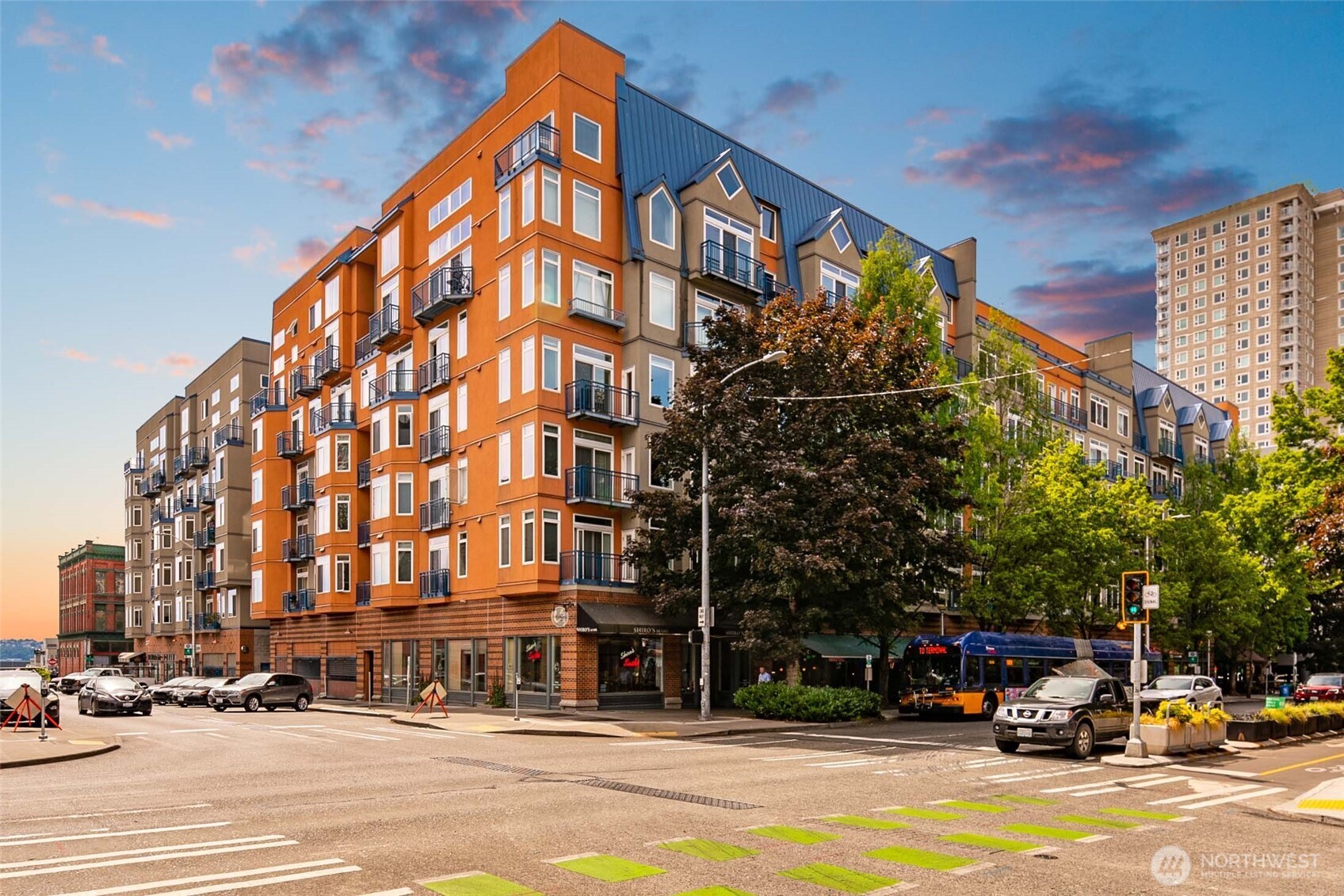 2415 2nd Avenue #427