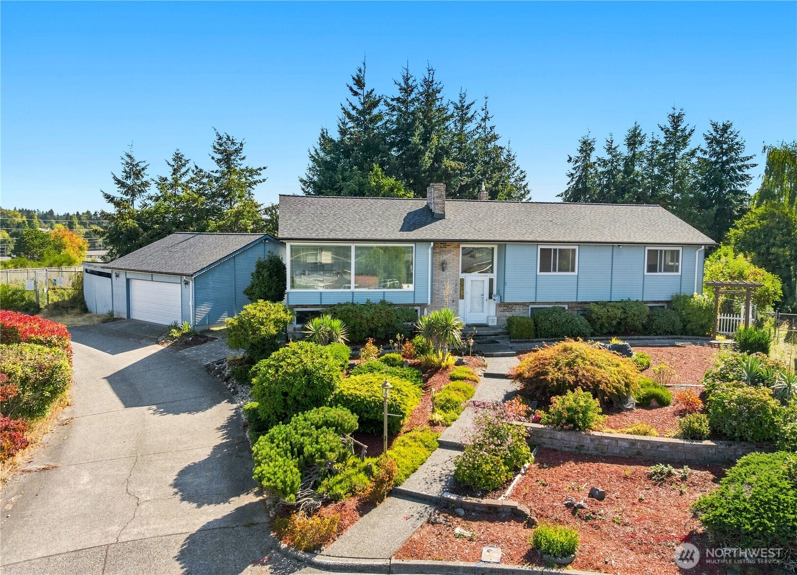 2455 Lenore Drive