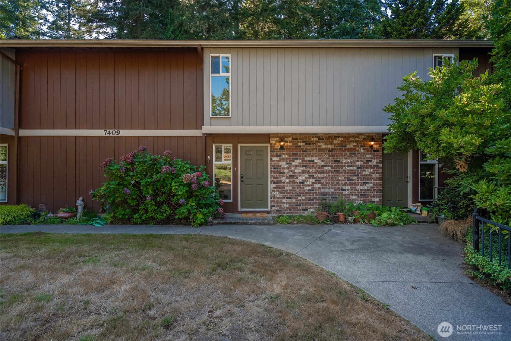 7409 Fairview Road SW #7C/18